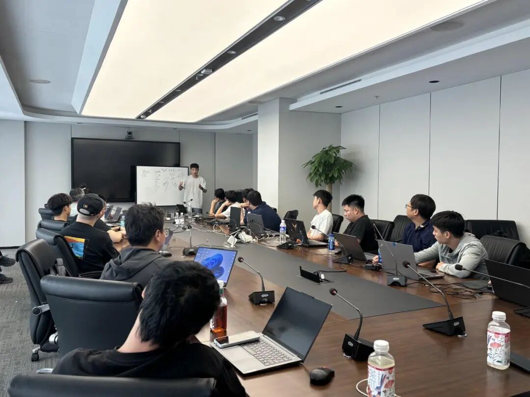 training_photo_2.jpg